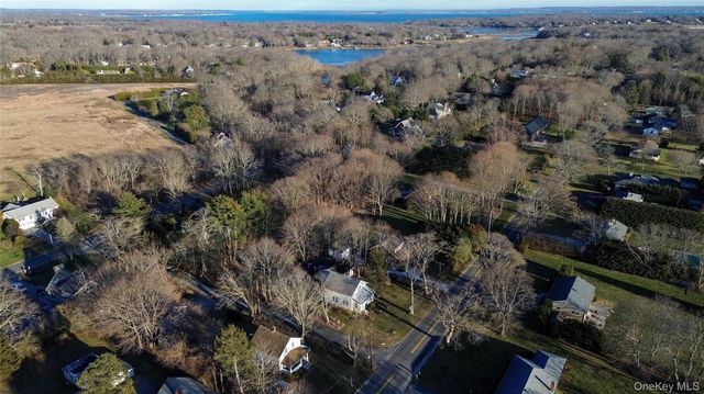 1125 Pequash Avenue, Cutchogue, NY 11935