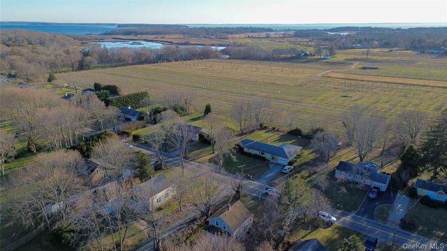 1125 Pequash Avenue, Cutchogue, NY 11935