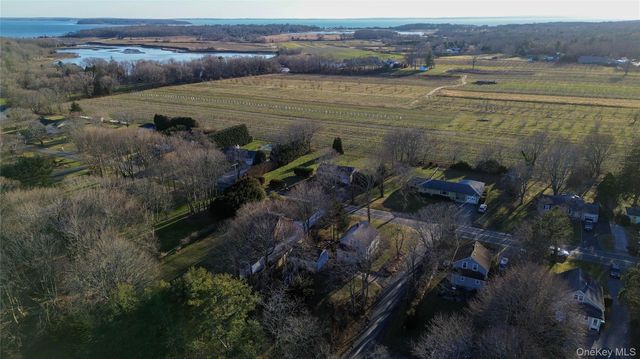 1125 Pequash Avenue, Cutchogue, NY 11935