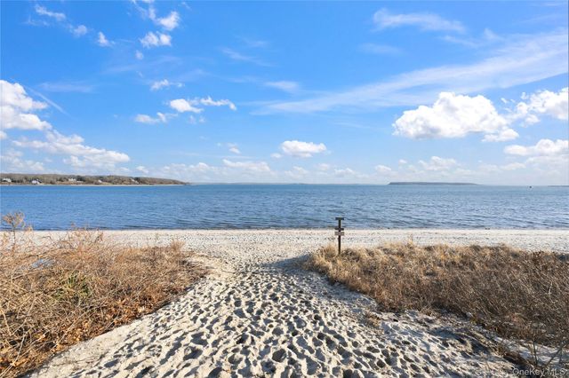 1125 Pequash Avenue, Cutchogue, NY 11935