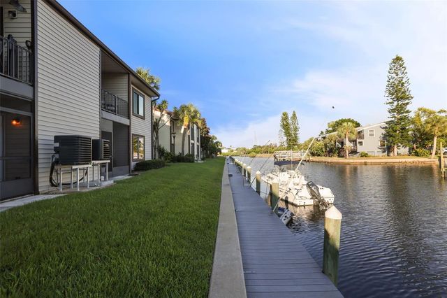 358 MOORINGS COVE DRIVE 4B, Tarpon Springs, FL 34689