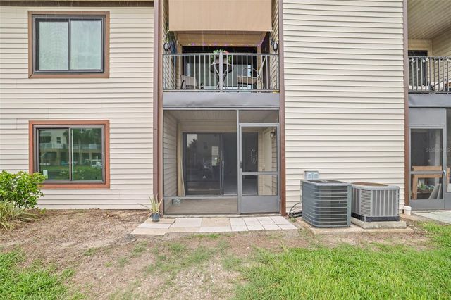 358 MOORINGS COVE DRIVE 4B, Tarpon Springs, FL 34689