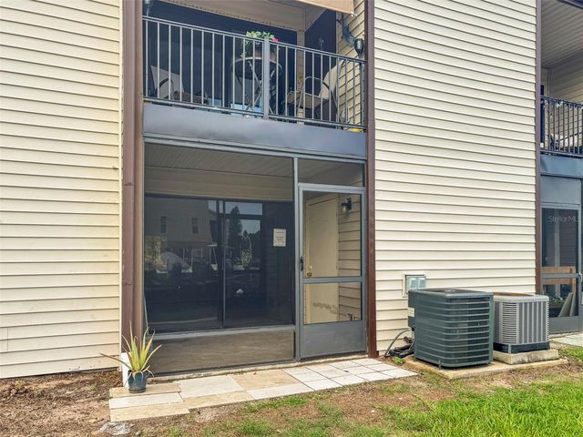 358 MOORINGS COVE DRIVE 4B, Tarpon Springs, FL 34689
