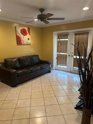 6724 Country Winds Cove, Lake Worth, FL 33463