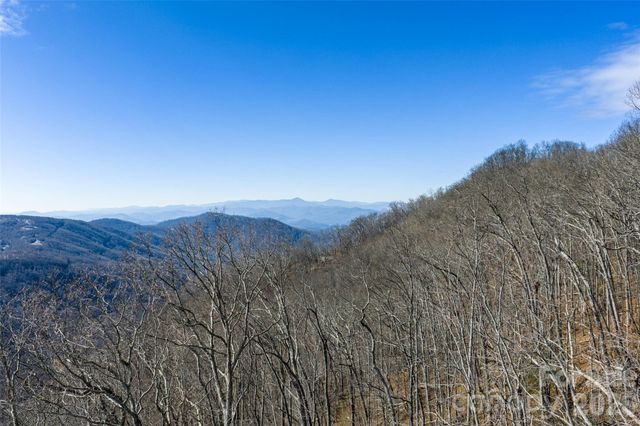 9997 Southcliff Parkway, Fairview, NC 28730
