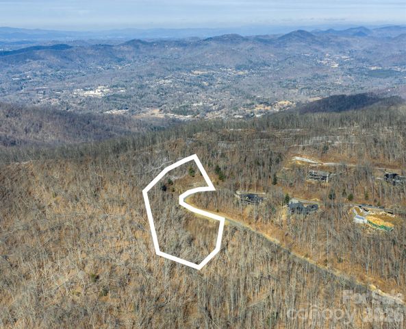 9997 Southcliff Parkway, Fairview, NC 28730