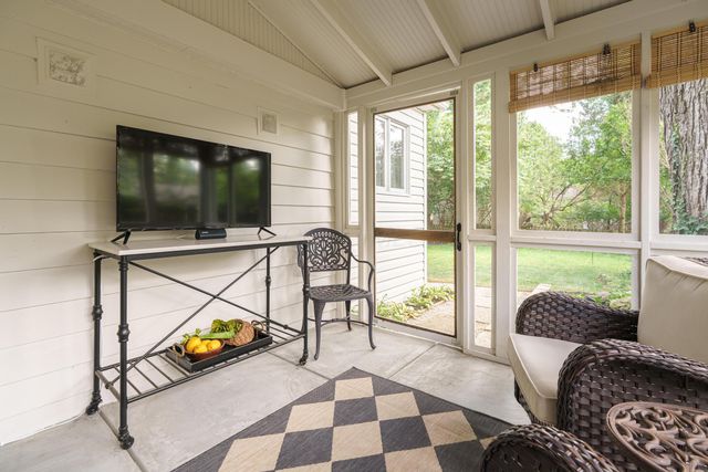 421 Richards Road, Columbus, OH 43214
