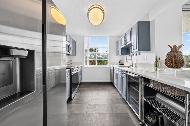 520 SE 5th Ave 2211, Fort Lauderdale, FL 33301