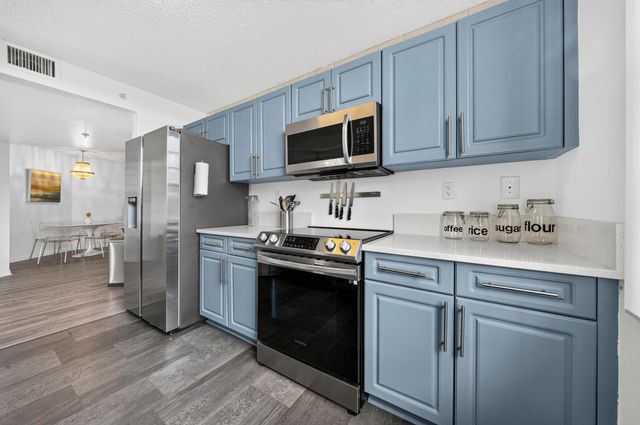 520 SE 5th Ave 2211, Fort Lauderdale, FL 33301