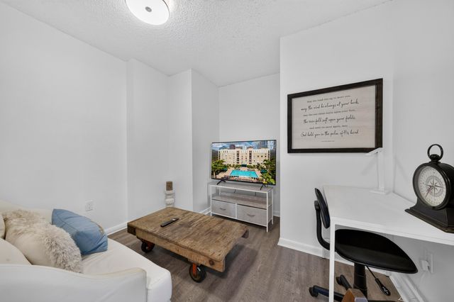 520 SE 5th Ave 2211, Fort Lauderdale, FL 33301
