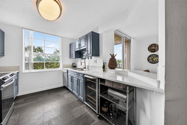 520 SE 5th Ave 2211, Fort Lauderdale, FL 33301