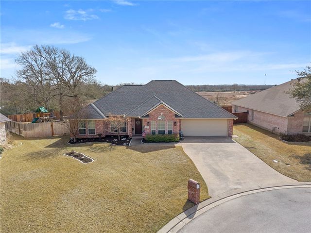 5203 Draycott Court, Bryan, TX 77802
