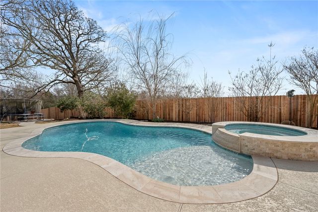 5203 Draycott Court, Bryan, TX 77802