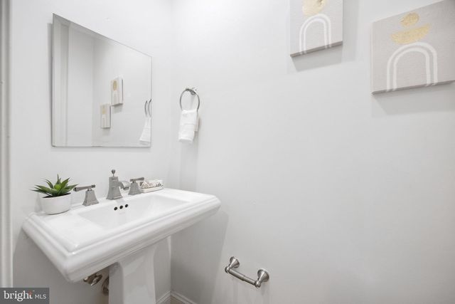 1112 MONROE ST NW, Washington, DC 20010
