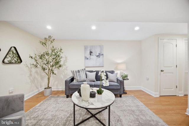 1112 MONROE ST NW, Washington, DC 20010