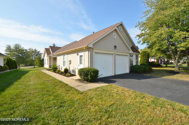 2602 Meadow Lake Drive, Toms River, NJ 08755