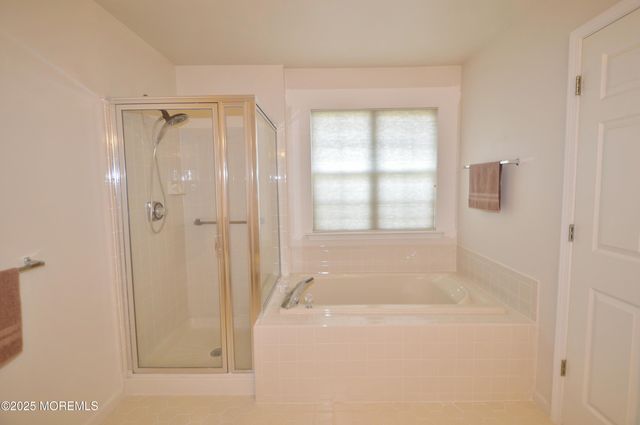 2602 Meadow Lake Drive, Toms River, NJ 08755