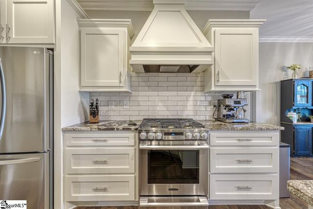 813 Grande Dunes Way, Inman, SC 29349