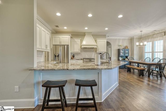 813 Grande Dunes Way, Inman, SC 29349