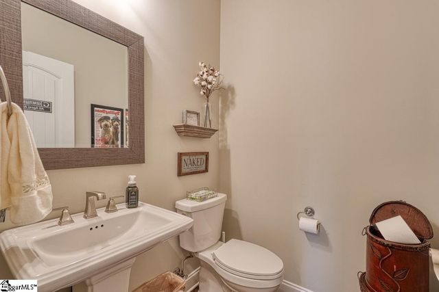 813 Grande Dunes Way, Inman, SC 29349