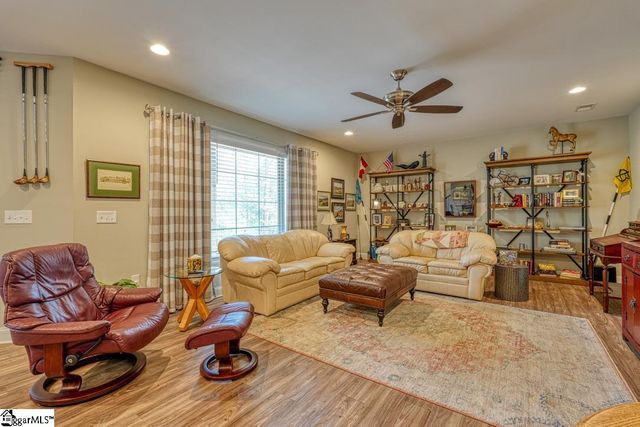 813 Grande Dunes Way, Inman, SC 29349