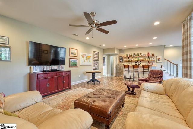813 Grande Dunes Way, Inman, SC 29349