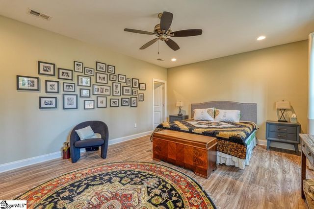 813 Grande Dunes Way, Inman, SC 29349