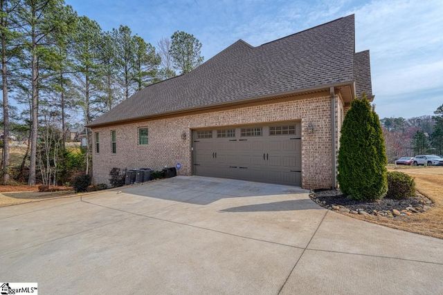 813 Grande Dunes Way, Inman, SC 29349