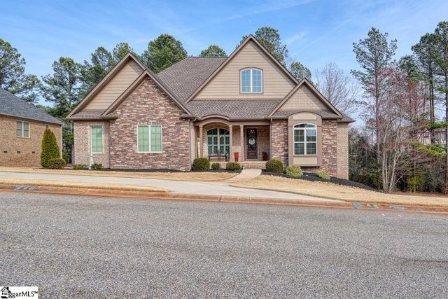 813 Grande Dunes Way, Inman, SC 29349