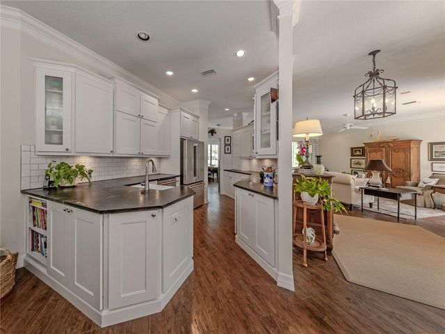 228 VESTAVIA DRIVE, Venice, FL 34292
