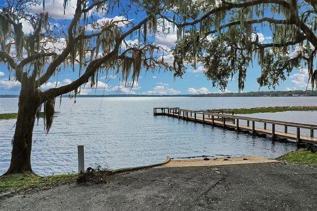 10157 SPRING LAKE DRIVE, Clermont, FL 34711