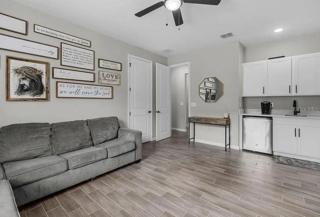 10157 SPRING LAKE DRIVE, Clermont, FL 34711