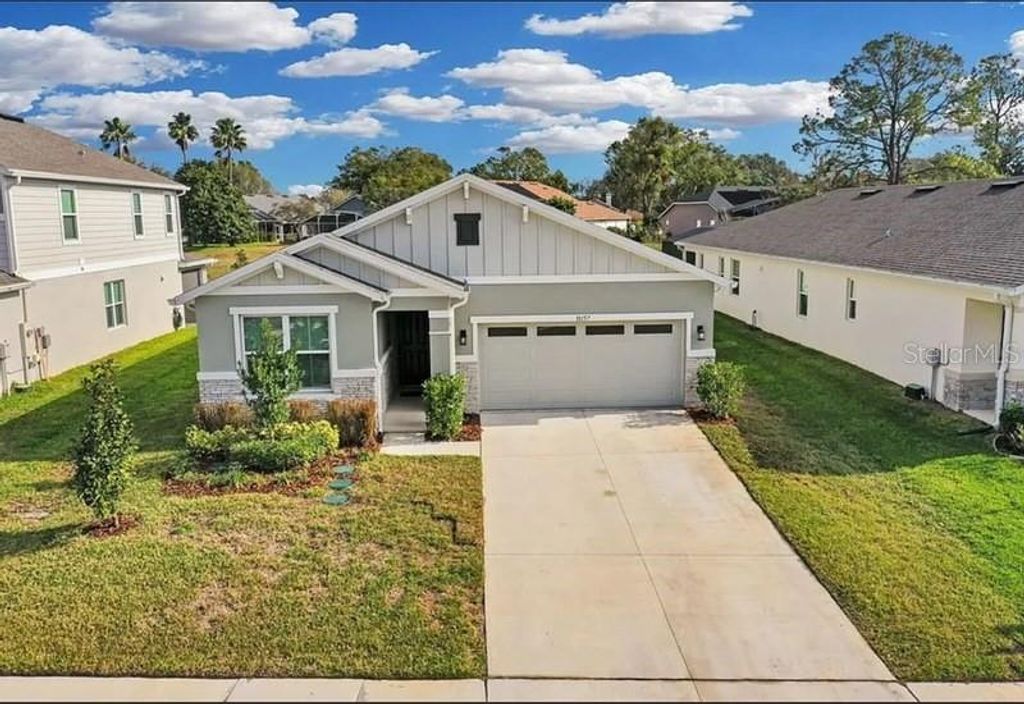 10157 SPRING LAKE DRIVE, Clermont, FL 34711