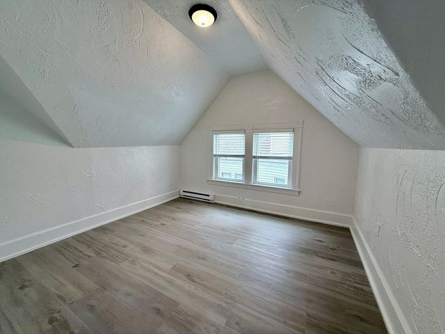 5 Stoneland Rd 3, Worcester, MA 01603