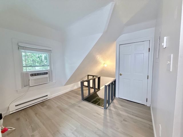 5 Stoneland Rd 3, Worcester, MA 01603