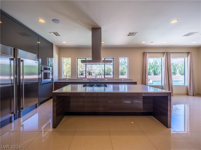 7447 Yonie Court, Las Vegas, NV 89117