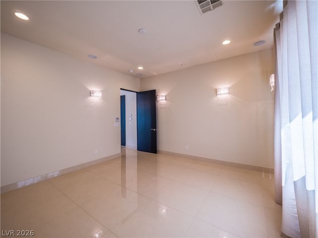 7447 Yonie Court, Las Vegas, NV 89117