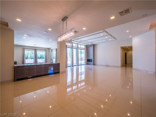 7447 Yonie Court, Las Vegas, NV 89117