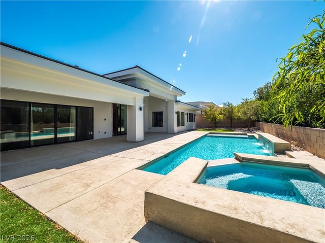 7447 Yonie Court, Las Vegas, NV 89117