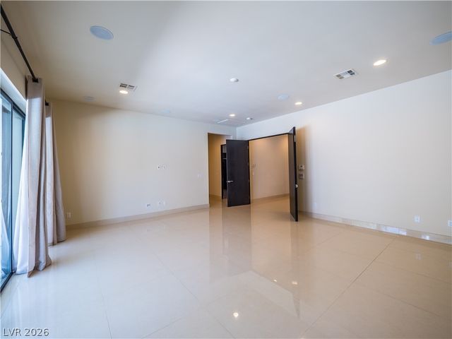 7447 Yonie Court, Las Vegas, NV 89117