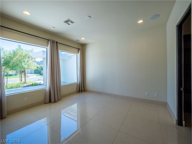 7447 Yonie Court, Las Vegas, NV 89117