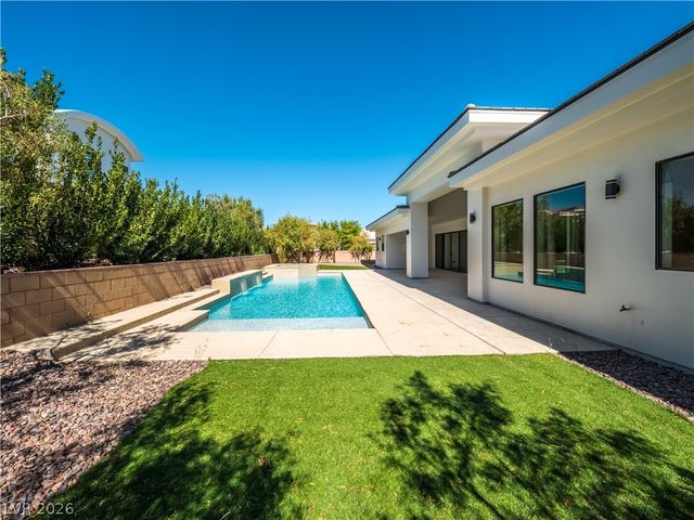 7447 Yonie Court, Las Vegas, NV 89117