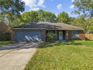 2826 Wood Hollow Drive, League City, TX 77573