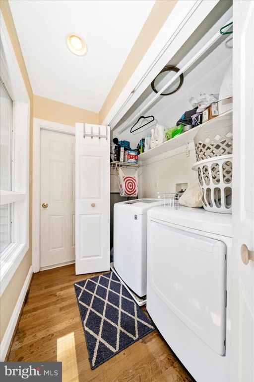 Image 23 of property listing at 9328 GARDEN CT, Potomac, MD 20854