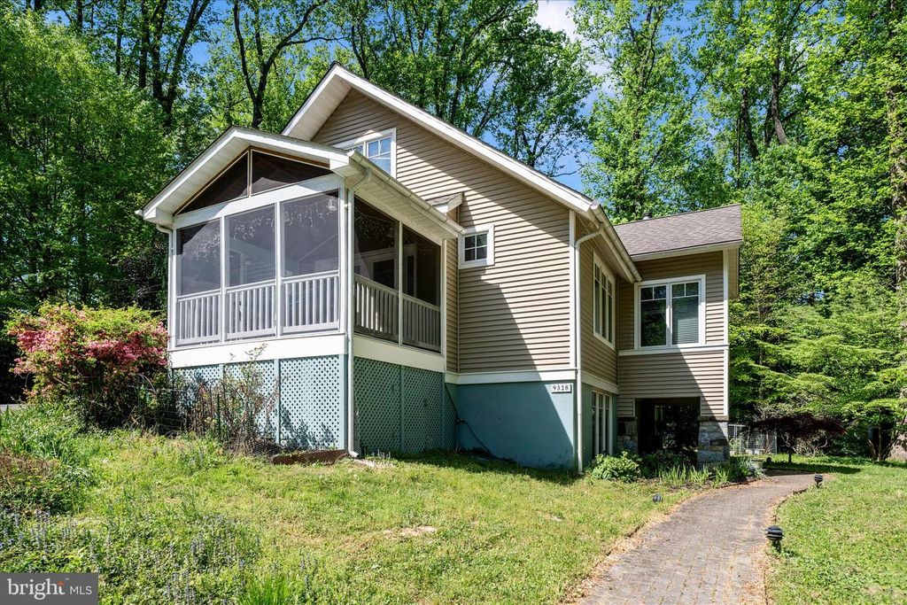 Image 56 of property listing at 9328 GARDEN CT, Potomac, MD 20854