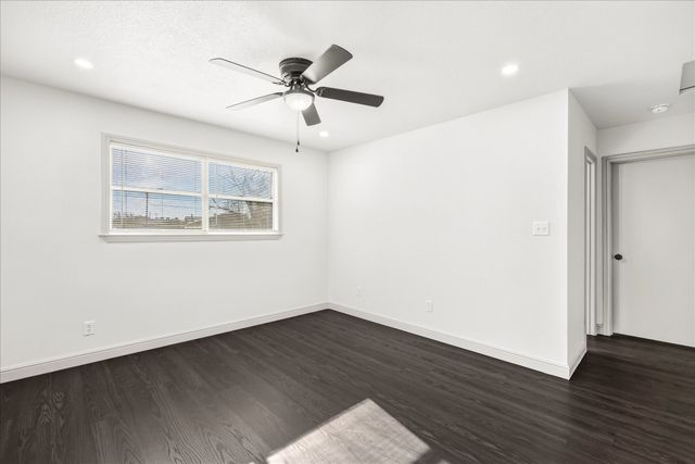 209 Kessler Drive, Granbury, TX 76048