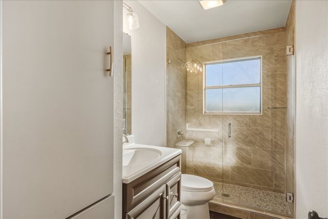 209 Kessler Drive, Granbury, TX 76048