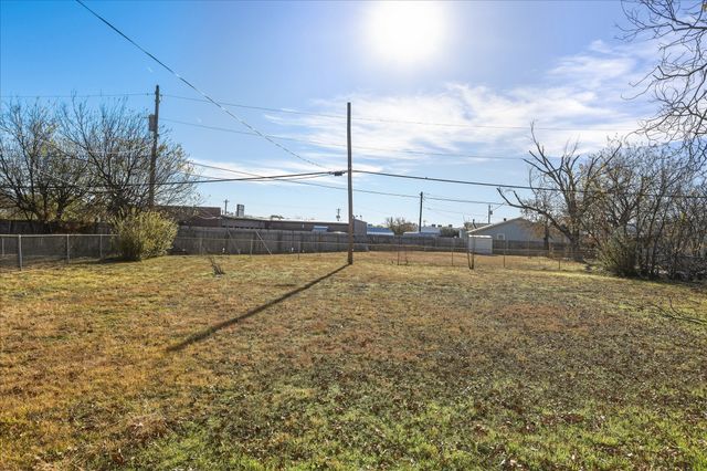 209 Kessler Drive, Granbury, TX 76048
