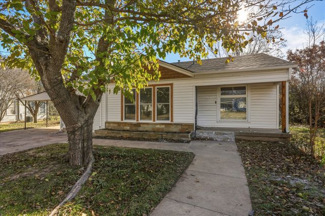 209 Kessler Drive, Granbury, TX 76048