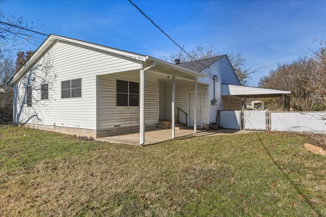209 Kessler Drive, Granbury, TX 76048